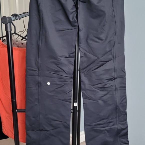 Lululemon yoga pants - Picture 2 of 3